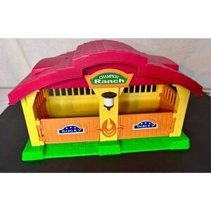 VINTAGE KEENWAY CHAMPION RANCH HORSE STABLE BARN PRETEND PLAY TOY